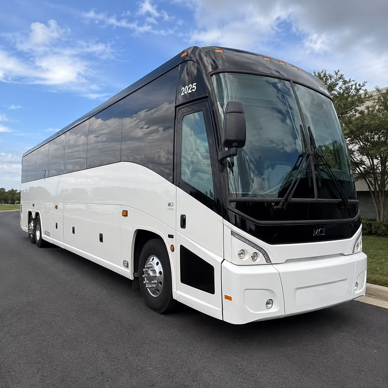 airport shuttle buses to austin bergstrom international airport aus